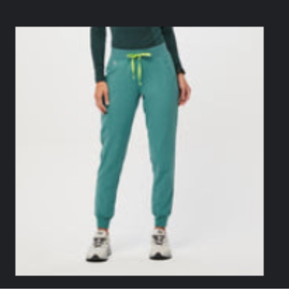 FIGS women's Cactus Zamora™ - Petite Jogger Scrub Pants - XXS - Petite - Picture 1 of 3